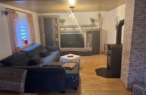 Idar-Oberstein House | Cozy Holiday Home in Idar-Oberstein's Neuweg District
