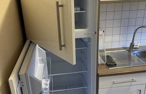 Jork Apartment | Private Rooms with Kitchen, Smart TV & Family-Friendly Amenities