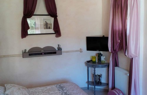 Pont-Melvez Bed & Breakfast | Discover La Suite Confort in Beautiful Bretagne