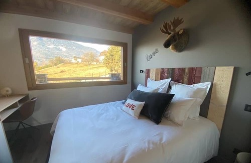 Thyez Ski Chalet | Inviting Chalet with Jacuzzi in Avoriaz - Family-Friendly