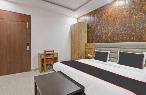 Gomti Nagar Hotel | Budget-Friendly ICYHOTELS HL INN with Family Amenities