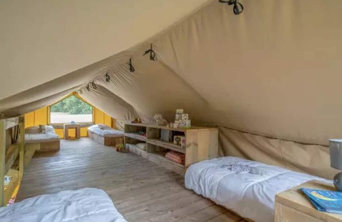 Saint-Julien-des-Landes House | Experience 5-Star Camping with Pool and Spa Amenities