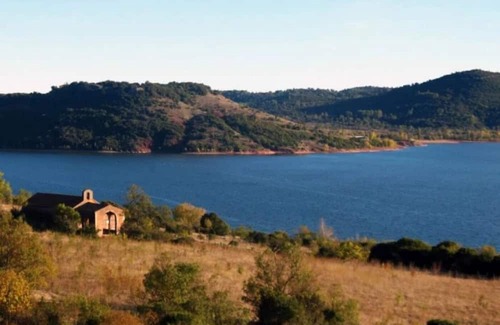 Castelnau-de-Guers House | Cozy Mobilhome with Pool and Spa for Family Getaways
