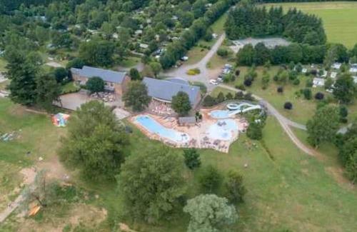 Canet-de-Salars House | Inviting 4-Star Camping with Water Park and Family Amenities