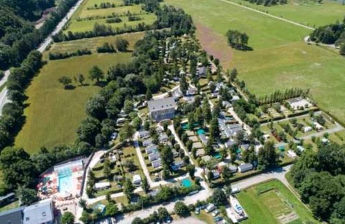 Le Bourg-d'Oisans House | Family-Friendly 4-Star Camping with Water Park & More