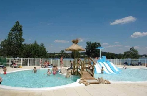 Canet-de-Salars Ski Chalet | Relaxing Chalet with Water Park & Family-Friendly Amenities