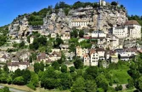 Rocamadour House | Family-Friendly Camping with Pool and Spa Amenities