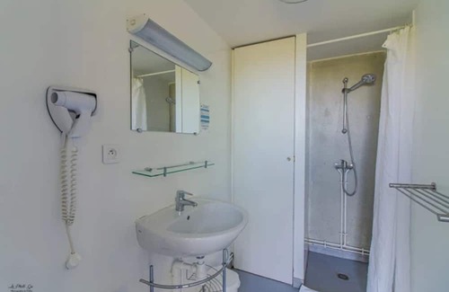 Sainte-Fereole House | Comfortable Gite with Pool and Family-Friendly Amenities