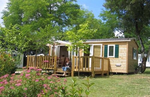 Rocamadour House | Welcoming 3-Star Camping Experience with Spa & Breakfast
