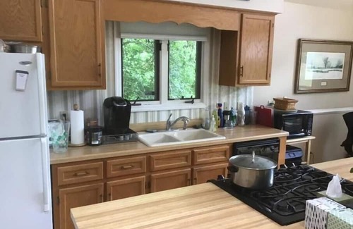 Semora House | Lakefront Haven with Pool: Perfect for Family & Friends