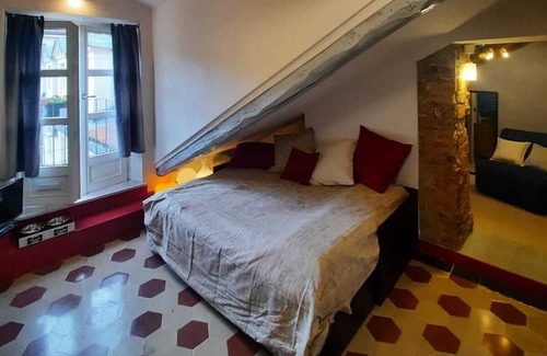 Roman Quarter Apartment | Centrally located in the heart of Turin's Roman Old City