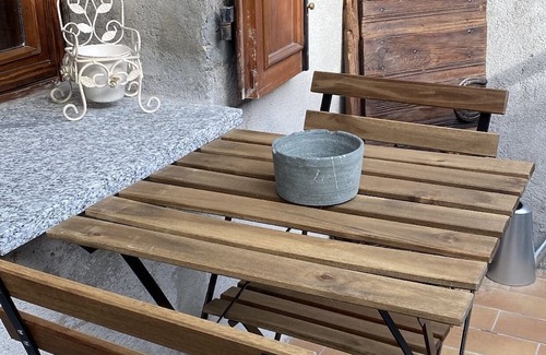 Antrona Schieranco Ski Chalet | Chalet Romantico: Ocean View Retreat with Family-friendly Perks