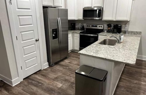 Pine Forest House | Admiral's Quarters Suite: Oceanfront Bliss Awaits You