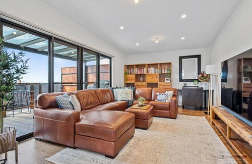 Kingston House | Beautiful Home with Scenic Water Views and Family Amenities