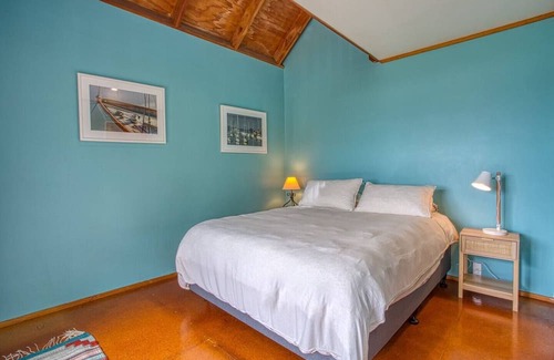 Whangarei Heads House | Pet-Friendly Getaway at The A Frame in Bay View