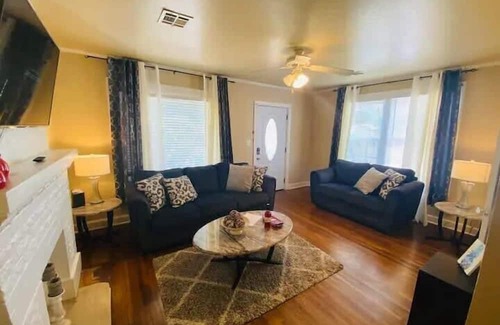 Sunrise Terrace House | Stylish 2BR Midtown Duplex with Family-Friendly Amenities