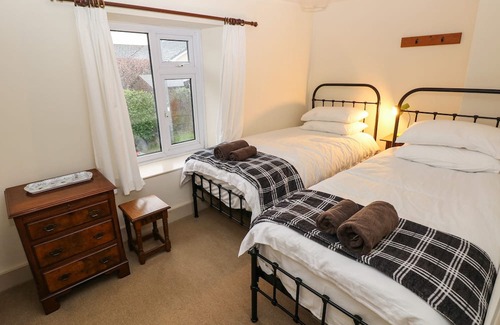 Cilmeri Cottage | Rose Villa: Cozy Retreat with Open Fire in Builth Wells