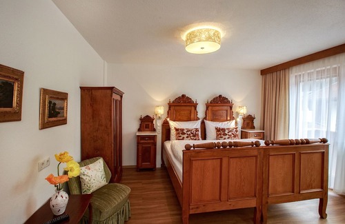 Prutz Apartment | Der Ballhaushof - Family-Friendly Getaway in Scenic Countryside