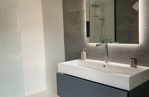 Olivella Villa | Villa Reina Avril: Terraces Surrounded by Nature and Comfort