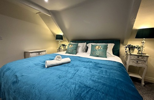 Oakham Apartment | Family-Friendly Hudson Apartment in Oakham Centre