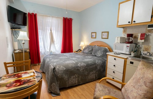 Mauricie Apartment | Discover 235 Veranda: Family-Friendly Retreat Awaits
