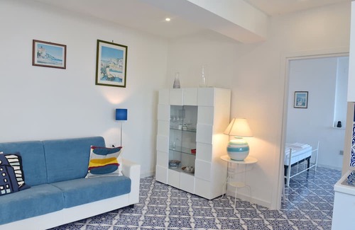 Giungano Apartment | Scenic Ferienwohnung Felice 3 with Ocean Views and Terrace