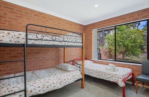 Barragga Bay Apartment | Beachfront Bliss at Cuttagee Beach Cottages 6