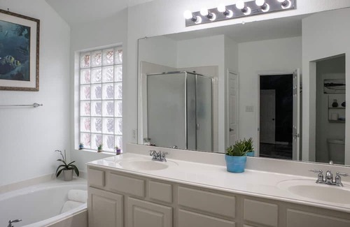 Cedar Hill House | Tranquil Retreat in Cedar Hill with Family-Friendly Amenities