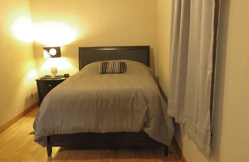 Bismarck Apartment | Inviting Downtown Apartment #5 for Your Next Stay