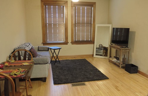 Bismarck Apartment | Inviting Downtown Apartment #5 for Your Next Stay