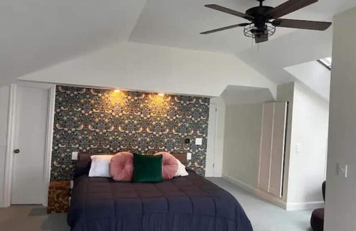 South Casco House | Beautiful Sebago Lake Retreat with Boathouse Amenities