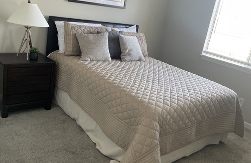 Graham Apartment | Tranquil Two Bedroom Retreat - Pet & Child Friendly Stay