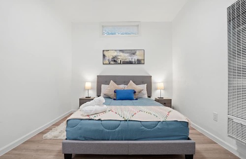 South of Market Apartment | "Cozy & Complete 2b/1b apt;Near SoMa"