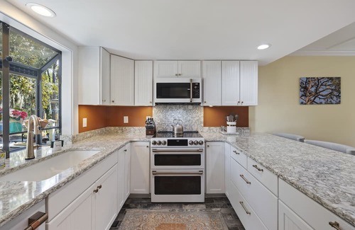 Ocean Ridge Villa | Experience A&J Hideaway: Golf Course Views & Relaxing Lagoon