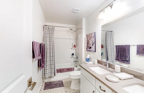 Tucson House | Dog-Friendly Retreat with Private Yard and Modern Kitchen