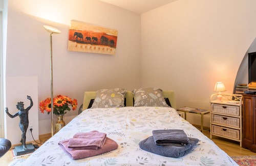 Saint Joseph/Mittelharth Apartment | Serene Apartment 'L'appart Belle Vue' with Mountain View
