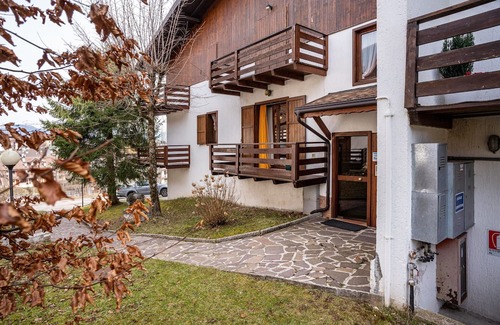 Cesuna di Roana Apartment | Cozy Apartment 'Home Sweet Home' with Balcony & Mountain View