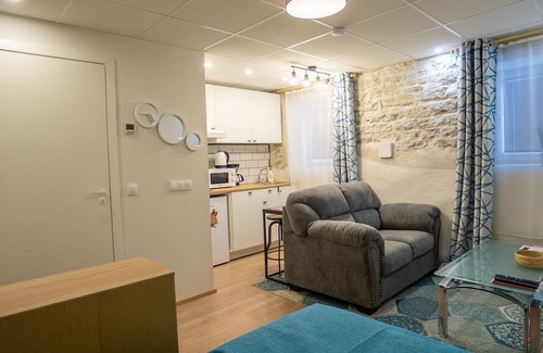 Kalamaja Apartment | Inviting Craftflat Kalamaja A: Family-Friendly Stays