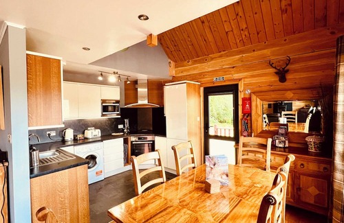 Foyers Cabin | Relaxing Lodges on Loch Ness with Spa and Lake Views