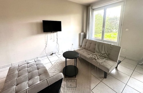 Lognes Apartment | Modern Apartment Near Disneyland & Paris - Family Friendly