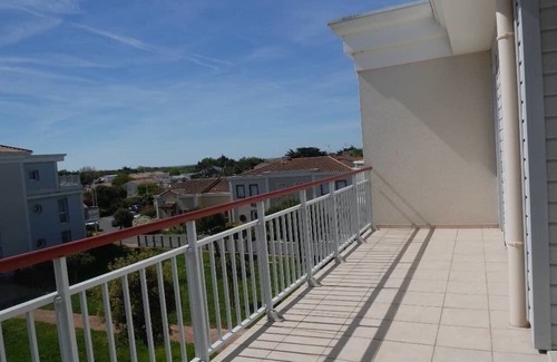 Travo Apartment | Beau T2: Terrace with Ocean View and Family-Friendly Amenities