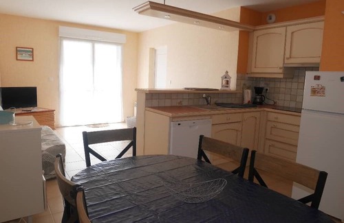 Travo Apartment | Beau T2: Terrace with Ocean View and Family-Friendly Amenities