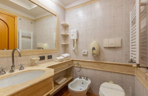Settecamini Condo | Relaxing Getaway at Vrbo Property with Spa and Hot Tub