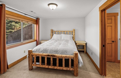 Springhill House | Discover Our Unique Short-Term Rentals with Spa Amenities