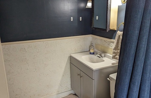 Robinson House | Comfortable 3 Bedroom Home Just Steps from the Square