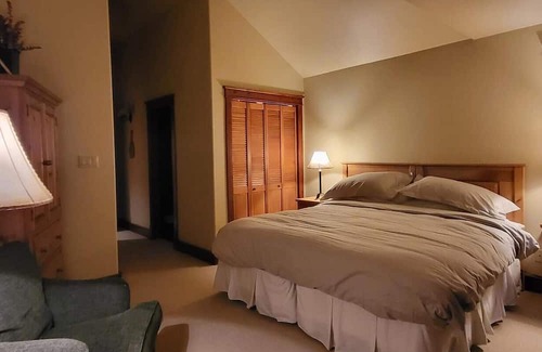 Whistler Cay Heights House | Family-Friendly Chalet in Whistler - Sleeps 12 Comfortably