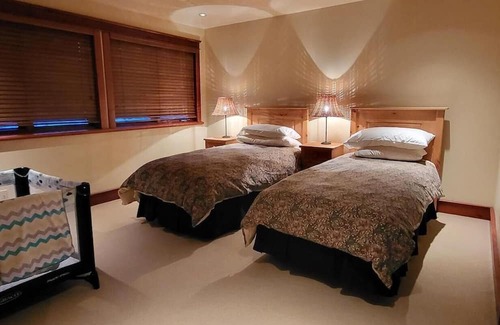 Whistler Cay Heights House | Family-Friendly Chalet in Whistler - Sleeps 12 Comfortably