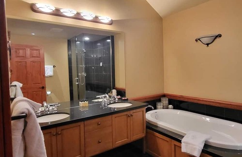 Whistler Cay Heights House | Family-Friendly Chalet in Whistler - Sleeps 12 Comfortably