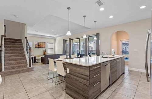 Haines City House | Spacious 6 Bedroom Villa at Balmoral Resort, Near Disney