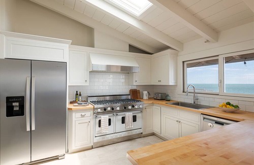 Ventura House | Stunning Beach House Steps from Prime Surf Break